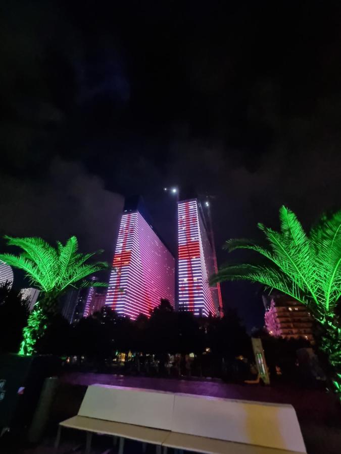 Orbi City Sea View Батуми Екстериор снимка