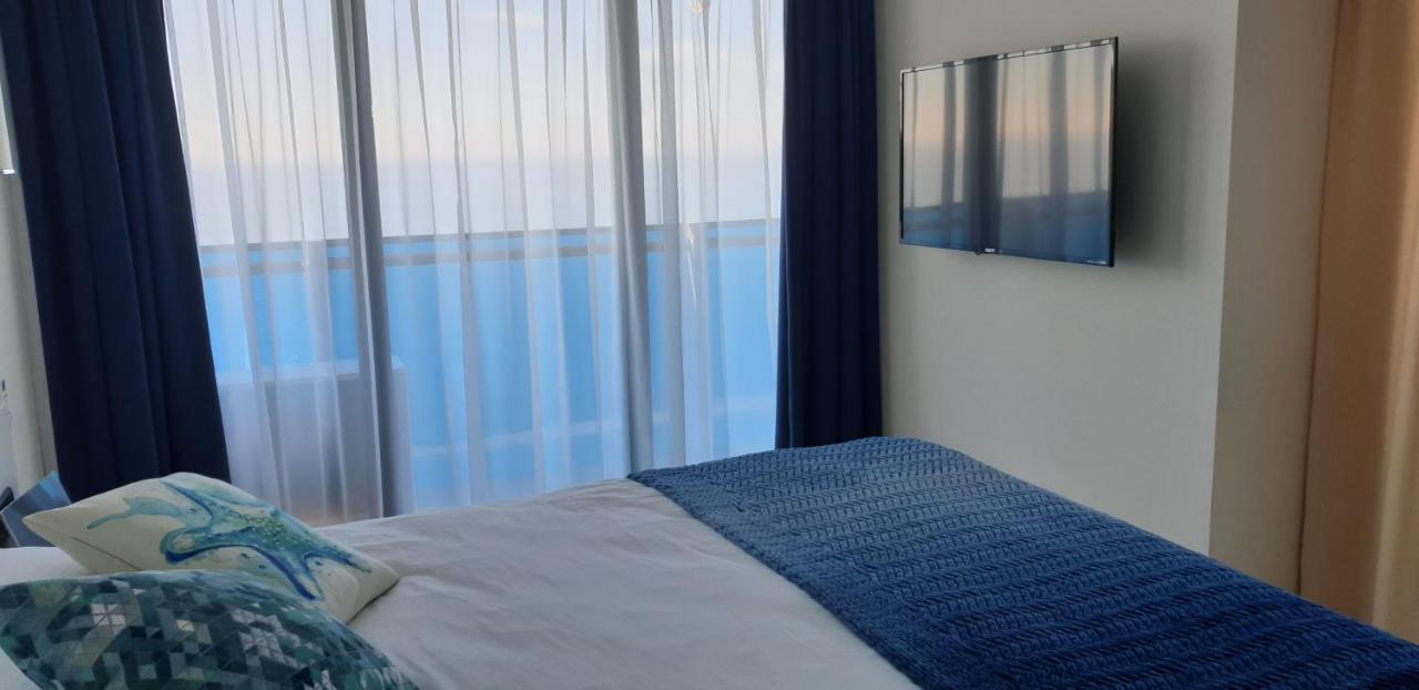 Orbi City Sea View Батуми Екстериор снимка